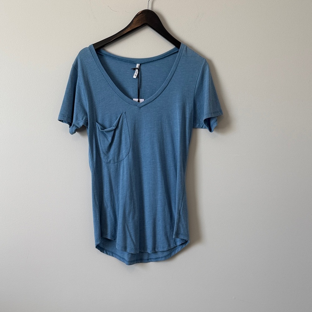 Z Supply Blue Pocket V-Neck Women's Tee